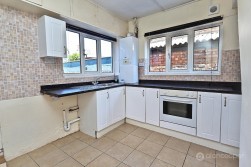 Central Avenue, Abbey Green, Nuneaton, CV11 5BB
