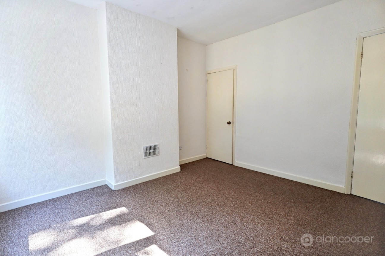 Central Avenue, Abbey Green, Nuneaton, CV11 5BB