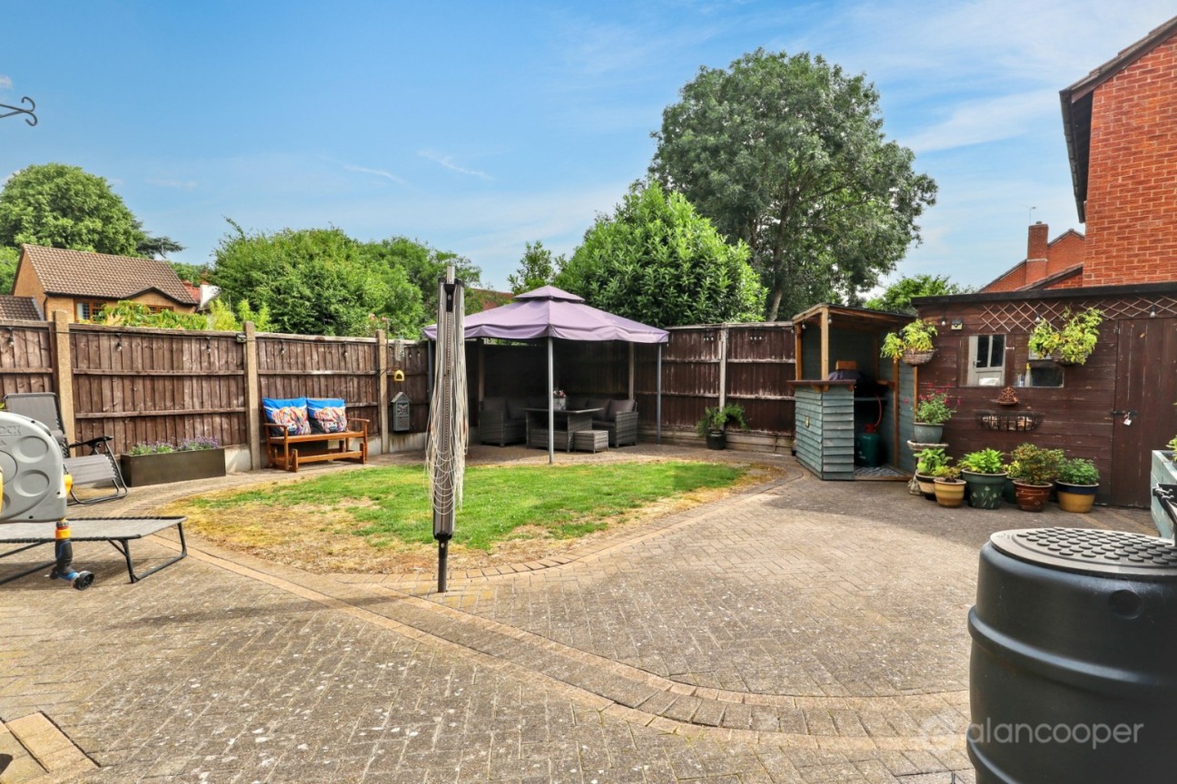 Clovelly Way, Horeston Grange, Nuneaton, CV11 6YB