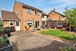 Clovelly Way, Horeston Grange, Nuneaton, CV11 6YB