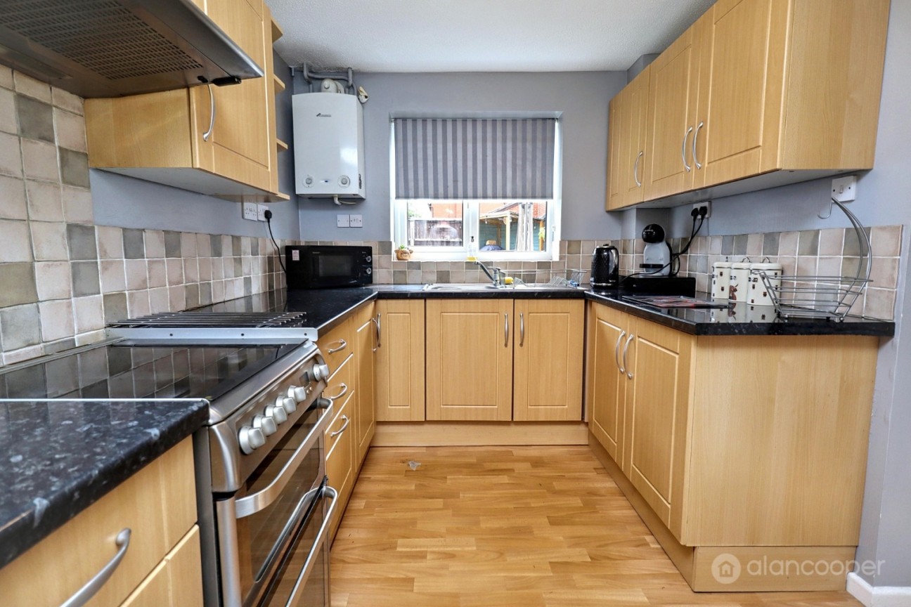 Clovelly Way, Horeston Grange, Nuneaton, CV11 6YB