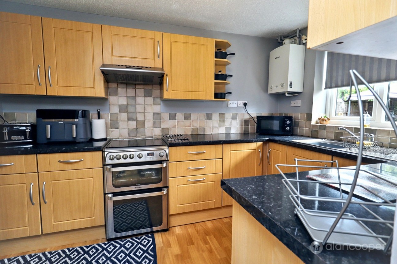 Clovelly Way, Horeston Grange, Nuneaton, CV11 6YB