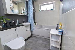 Bentley Road, Nuneaton, CV11 5LR