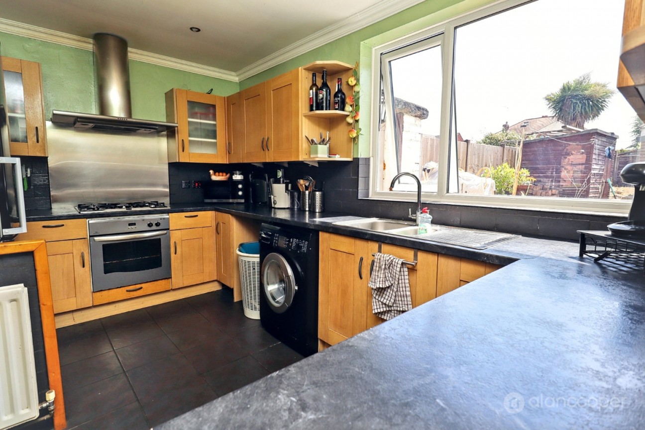 Bentley Road, Nuneaton, CV11 5LR