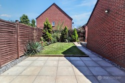 Lower Farm Way, Weddington, Nuneaton, CV10 0FD