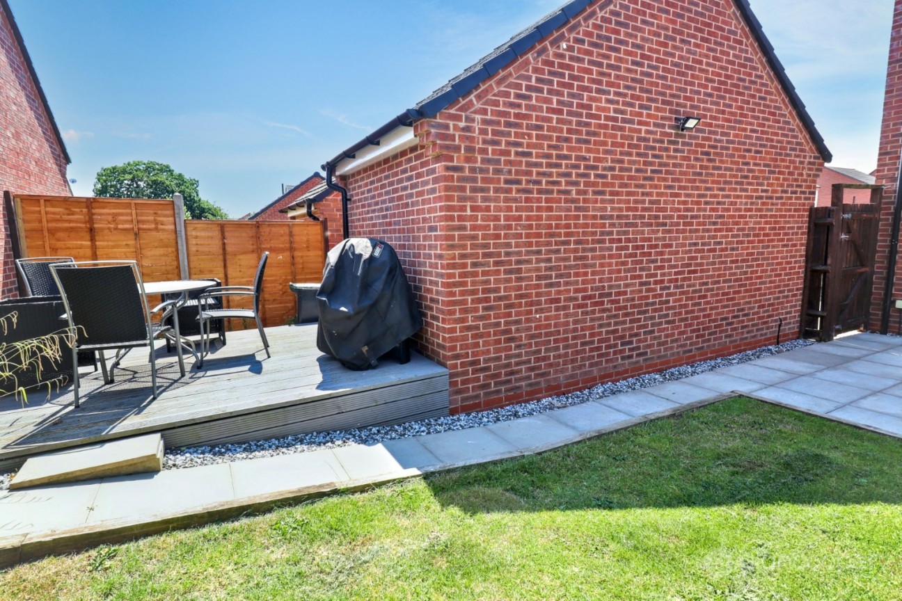 Lower Farm Way, Weddington, Nuneaton, CV10 0FD