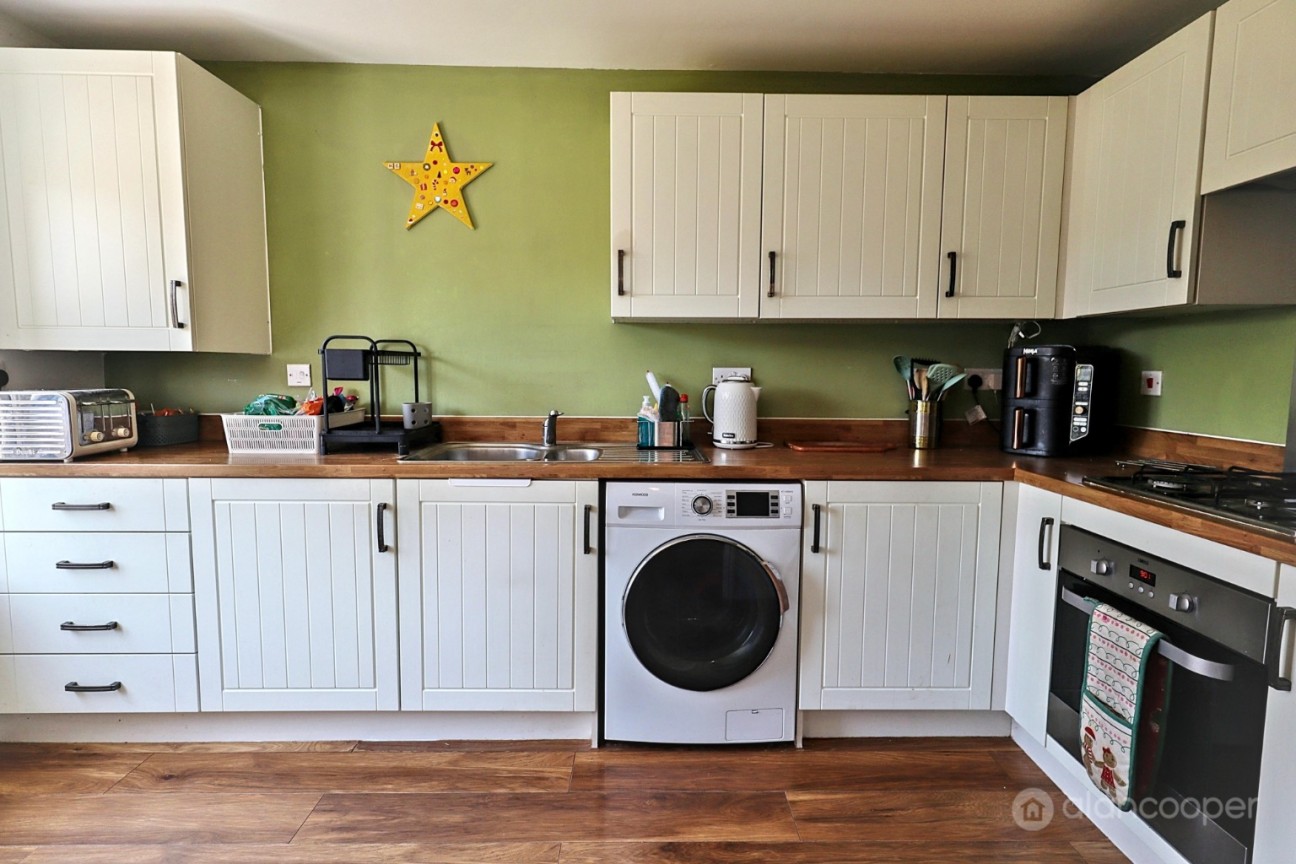 Lower Farm Way, Weddington, Nuneaton, CV10 0FD