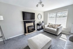 Snowshill Close, Maple Park, Nuneaton, CV11 4XQ