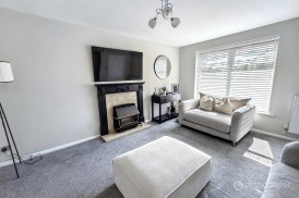 Snowshill Close, Maple Park, Nuneaton, CV11 4XQ
