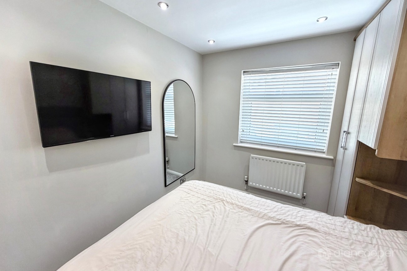 Snowshill Close, Maple Park, Nuneaton, CV11 4XQ