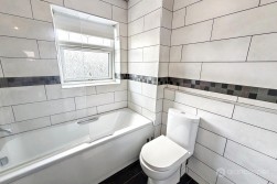 Snowshill Close, Maple Park, Nuneaton, CV11 4XQ