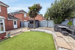 Snowshill Close, Maple Park, Nuneaton, CV11 4XQ