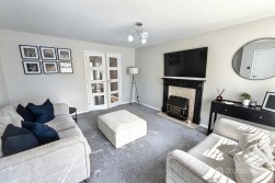 Snowshill Close, Maple Park, Nuneaton, CV11 4XQ