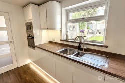 Snowshill Close, Maple Park, Nuneaton, CV11 4XQ