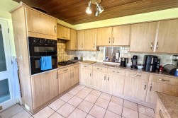 Bedworth Road, Bulkington, CV12 9LH