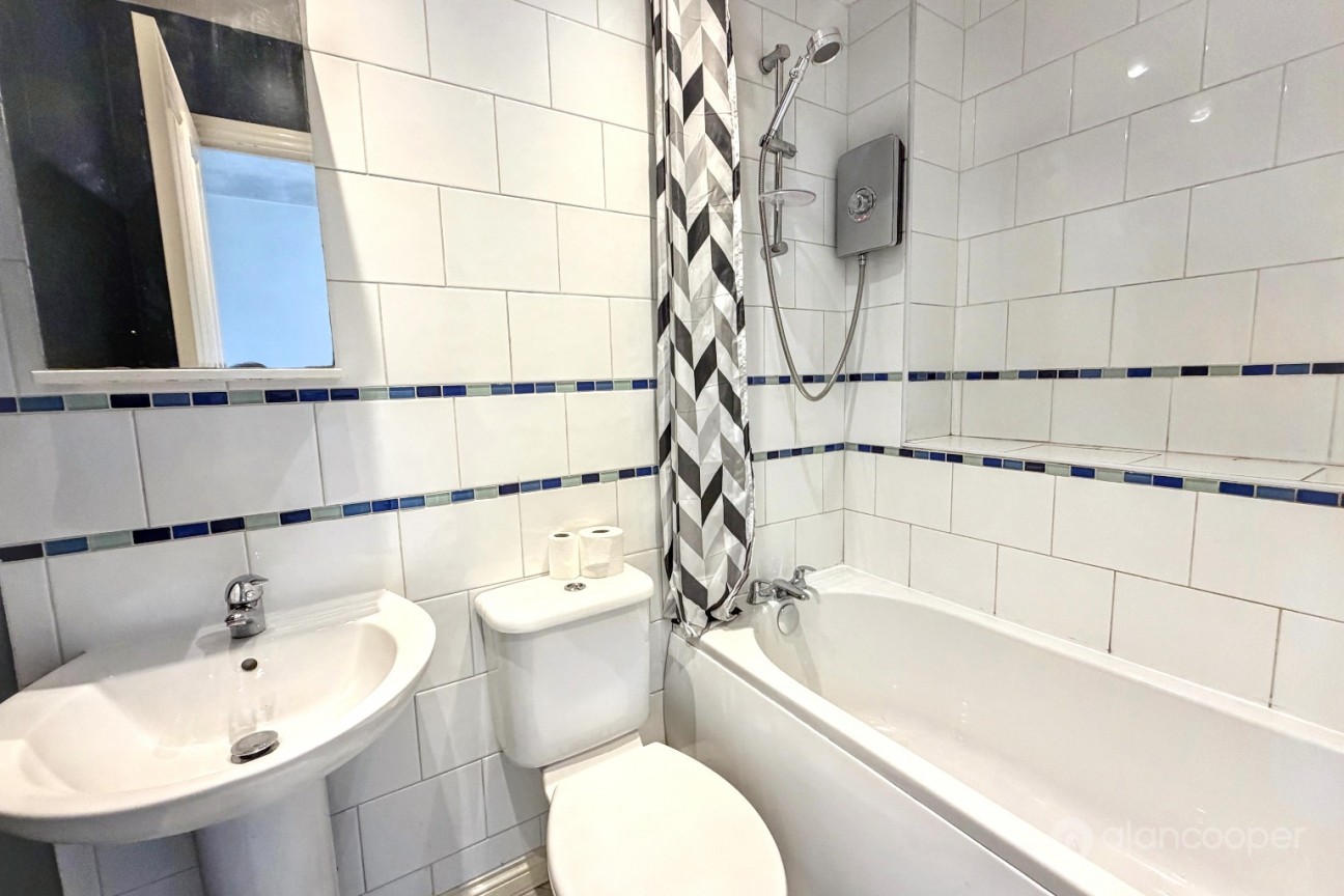 Kenilworth Drive, Weavers Green, Nuneaton, CV11 5XP