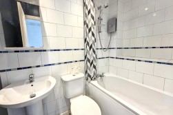 Kenilworth Drive, Weavers Green, Nuneaton, CV11 5XP