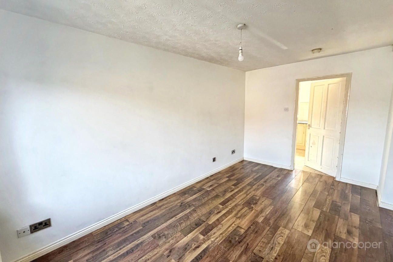 Kenilworth Drive, Weavers Green, Nuneaton, CV11 5XP