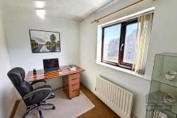 Kenilworth Drive, Weavers Green, Nuneaton, CV11 5XP