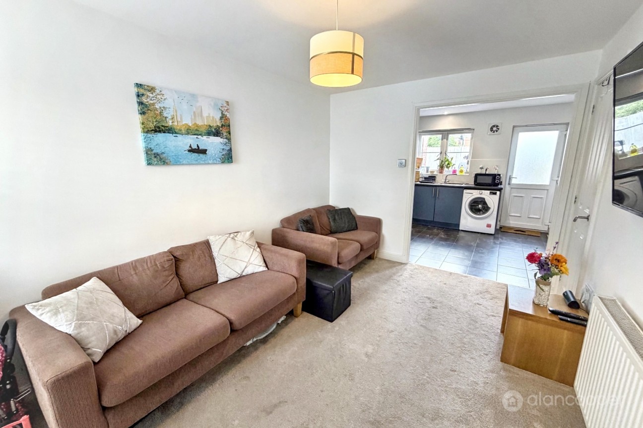 Upton Drive, Maple Park, Nuneaton, CV11 4GF