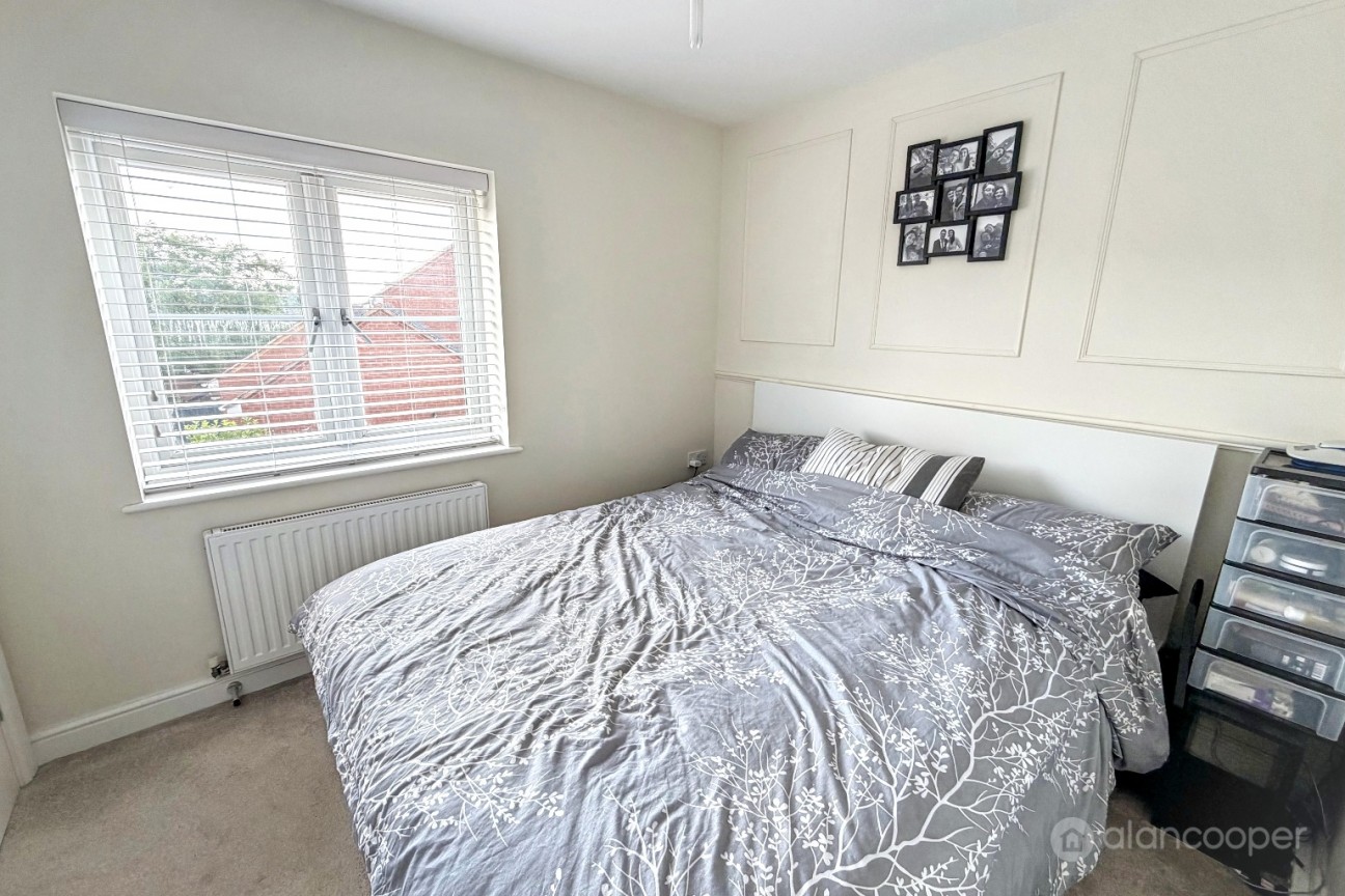 Upton Drive, Maple Park, Nuneaton, CV11 4GF