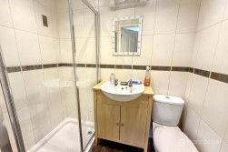 Avon Close, Bulkington, CV12 9SA