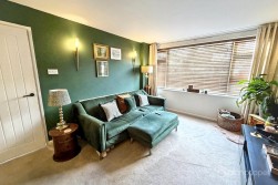 Avon Close, Bulkington, CV12 9SA