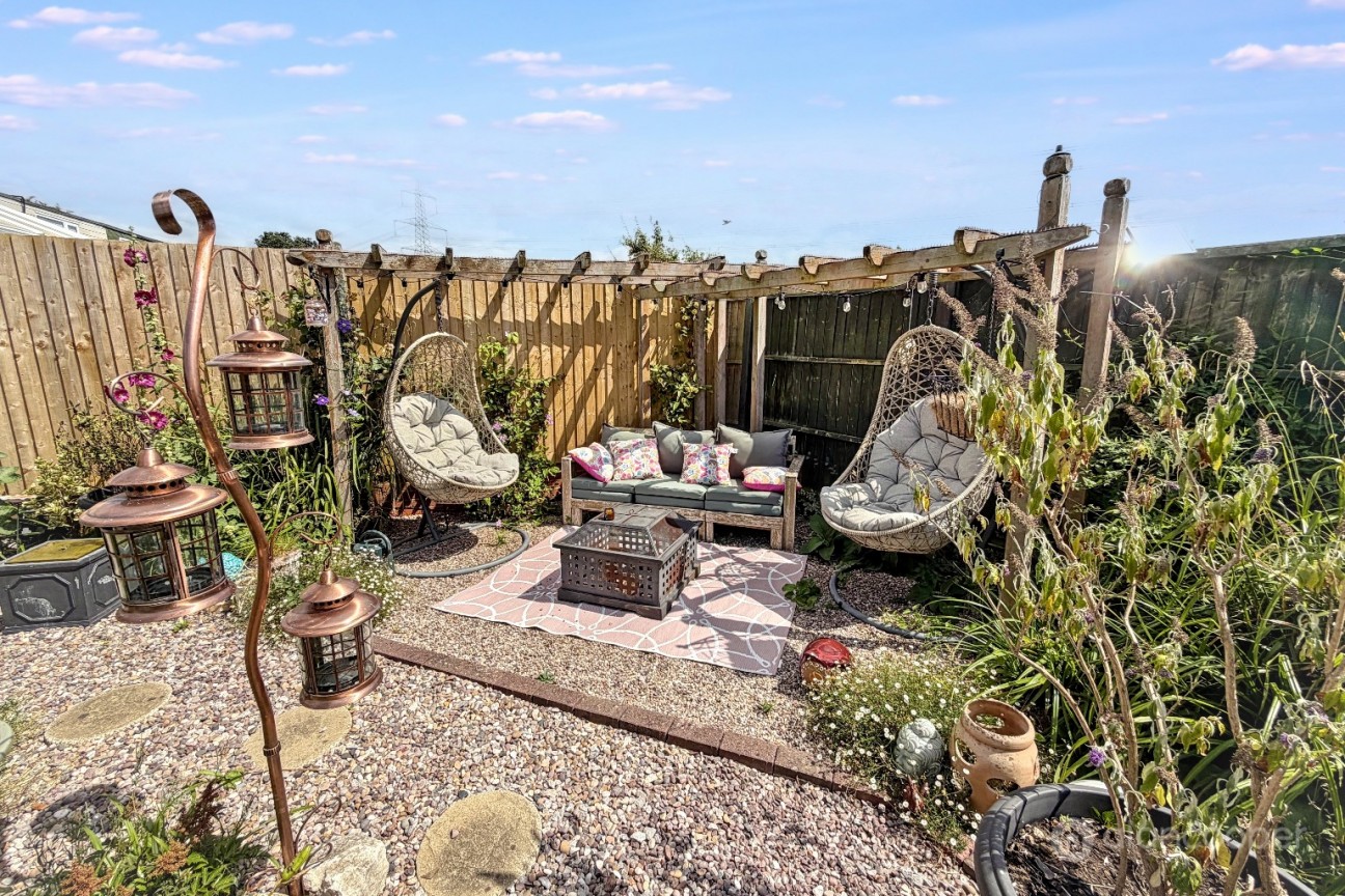 Avon Close, Bulkington, CV12 9SA