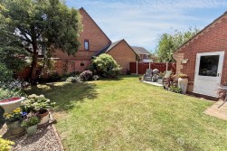 Penshurst Way, Maple Park, Nuneaton, CV11 4XF