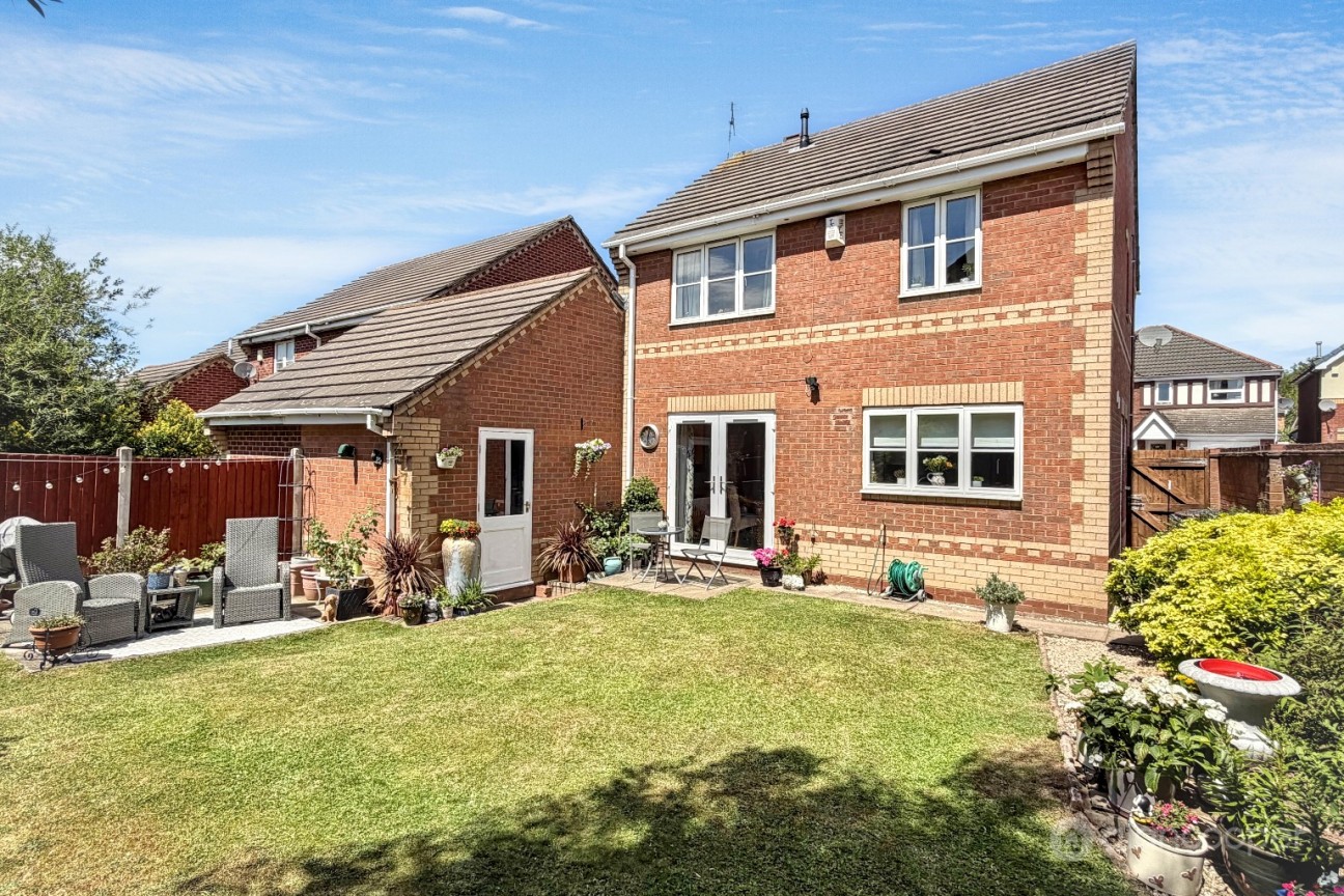 Penshurst Way, Maple Park, Nuneaton, CV11 4XF