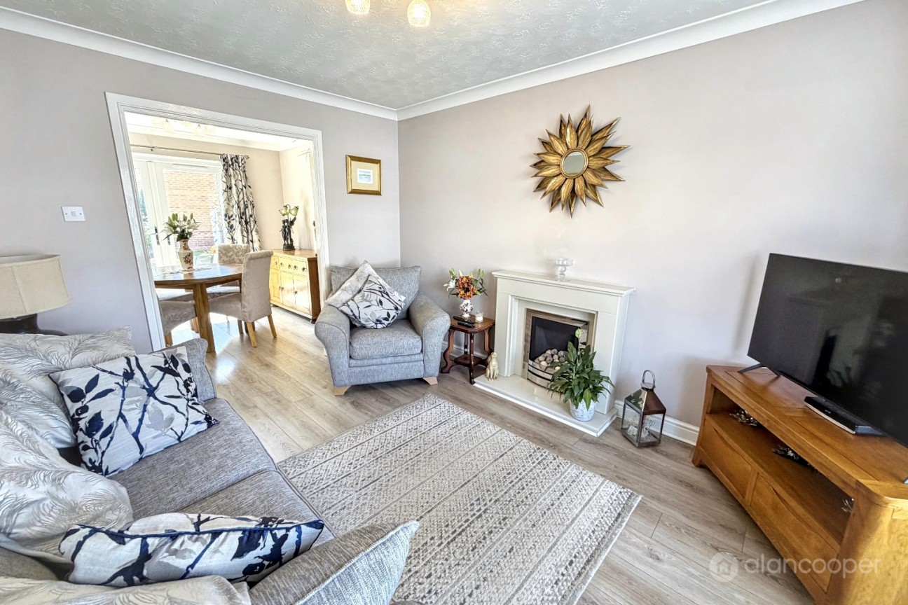 Penshurst Way, Maple Park, Nuneaton, CV11 4XF