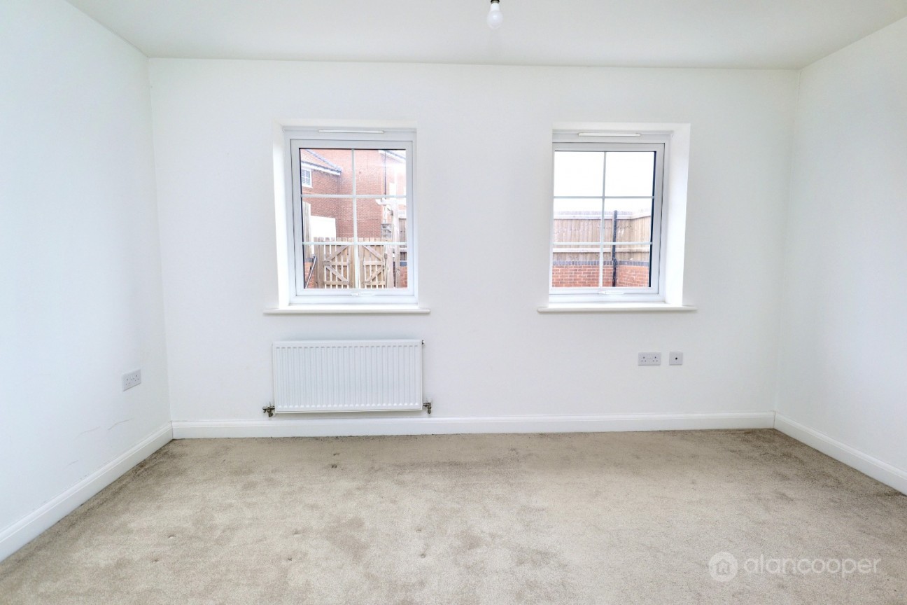 Edinburgh Road, Nuneaton, CV10 9FP