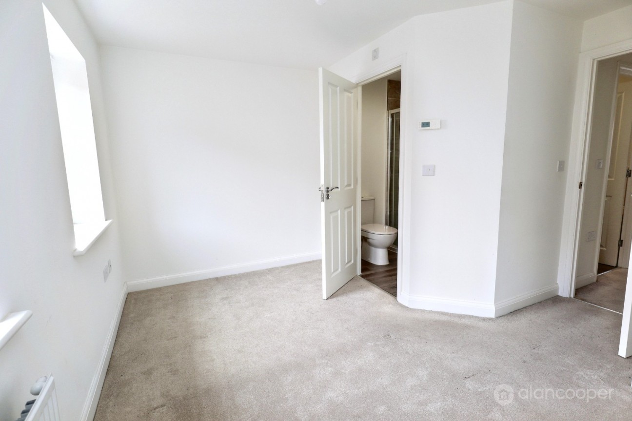 Edinburgh Road, Nuneaton, CV10 9FP