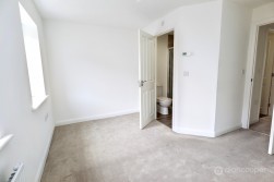 Edinburgh Road, Nuneaton, CV10 9FP