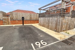 Edinburgh Road, Nuneaton, CV10 9FP
