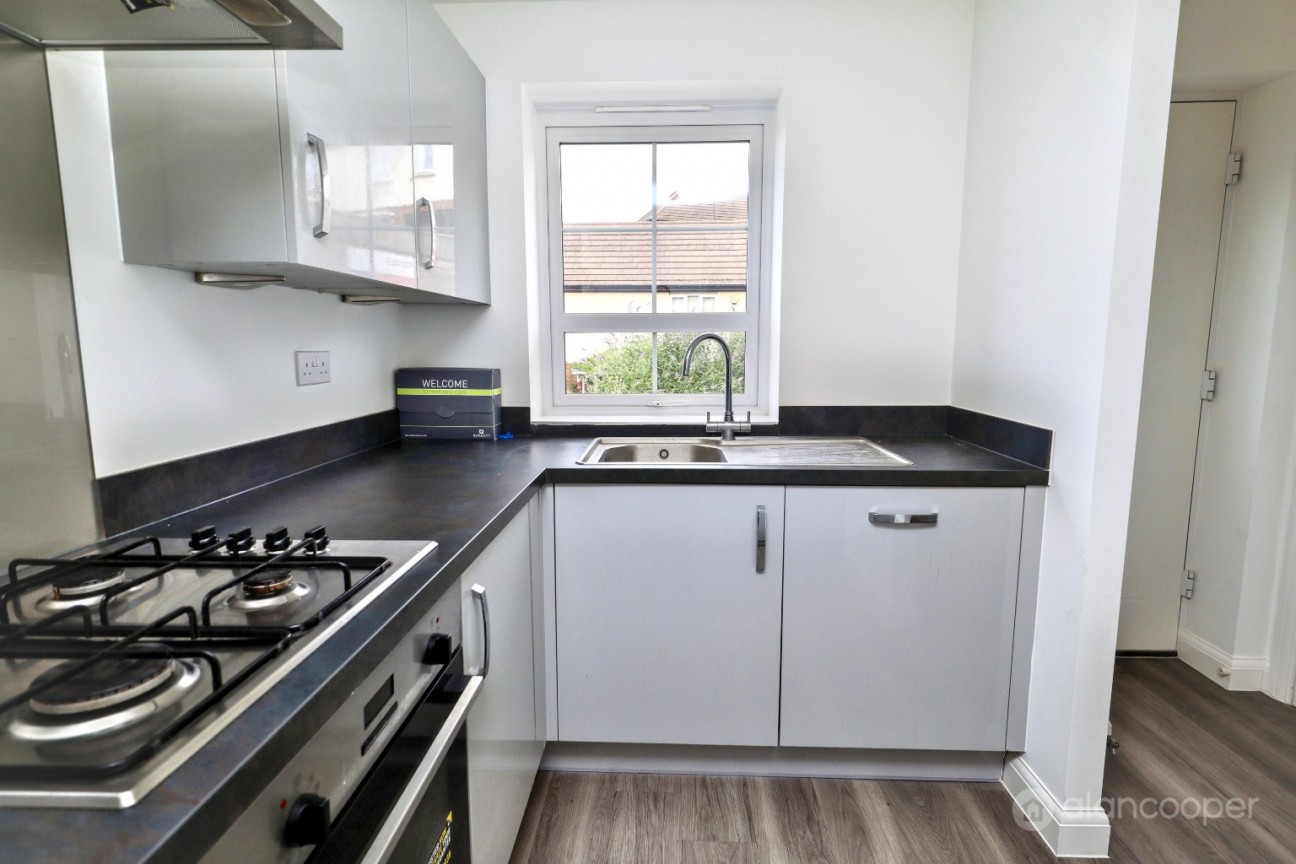 Edinburgh Road, Nuneaton, CV10 9FP