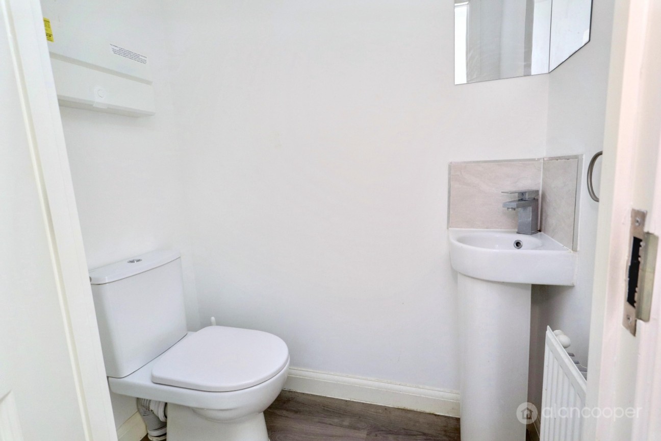 Edinburgh Road, Nuneaton, CV10 9FP