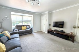 Chilworth Close, Maple Park, Nuneaton, CV11 4XE