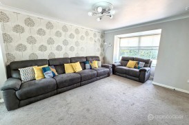 Chilworth Close, Maple Park, Nuneaton, CV11 4XE