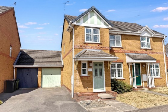 Packwood Close, Maple Park, Nuneaton, CV11 4GG