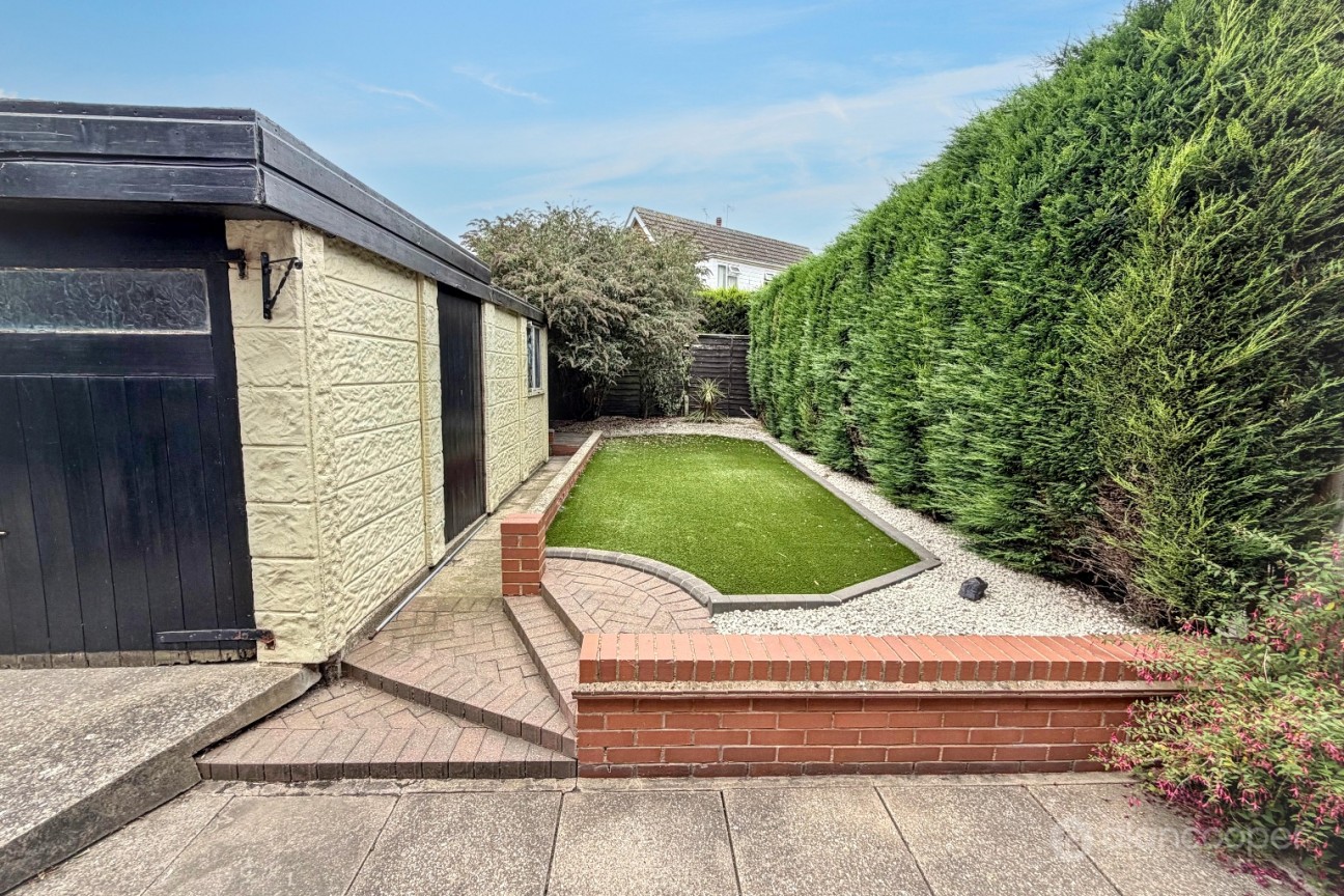 Trent Road, Bulkington, CV12 9QD