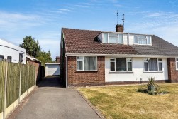Villa Close, Bulkington, CV12 9NE