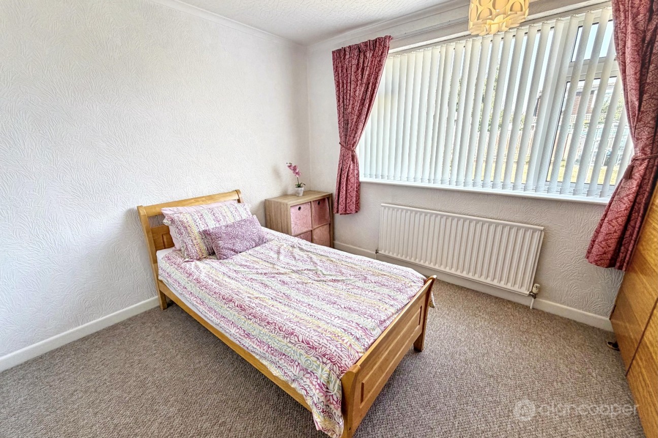 Villa Close, Bulkington, CV12 9NE