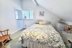 Villa Close, Bulkington, CV12 9NE