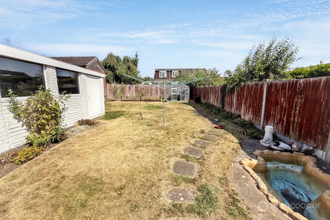 Villa Close, Bulkington, CV12 9NE