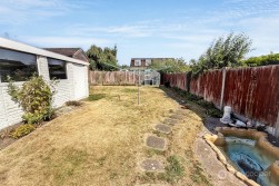 Villa Close, Bulkington, CV12 9NE
