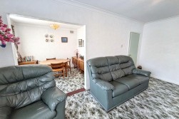 Villa Close, Bulkington, CV12 9NE