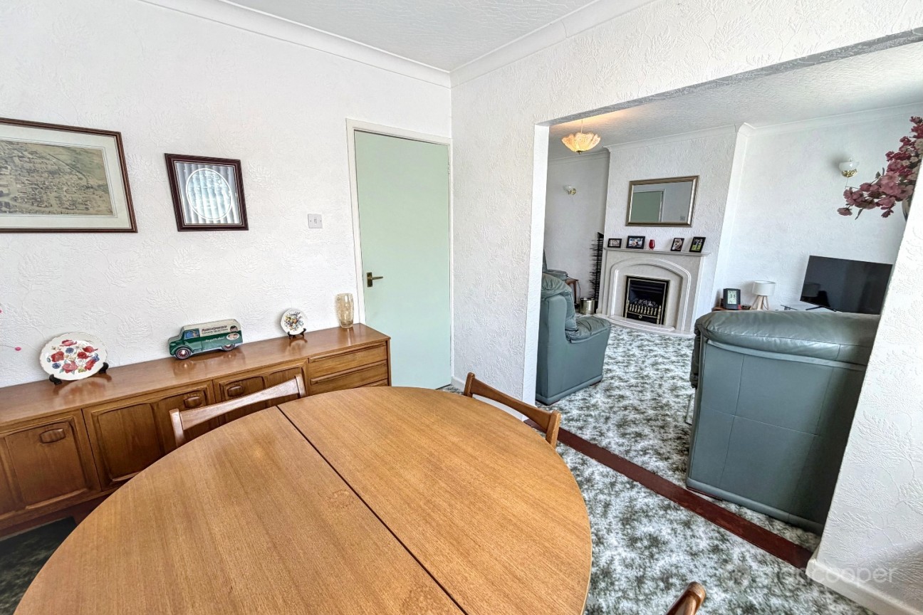 Villa Close, Bulkington, CV12 9NE