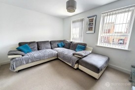 Topiary Road, St James Gate, Weddington, Nuneaton, CV10 0FS