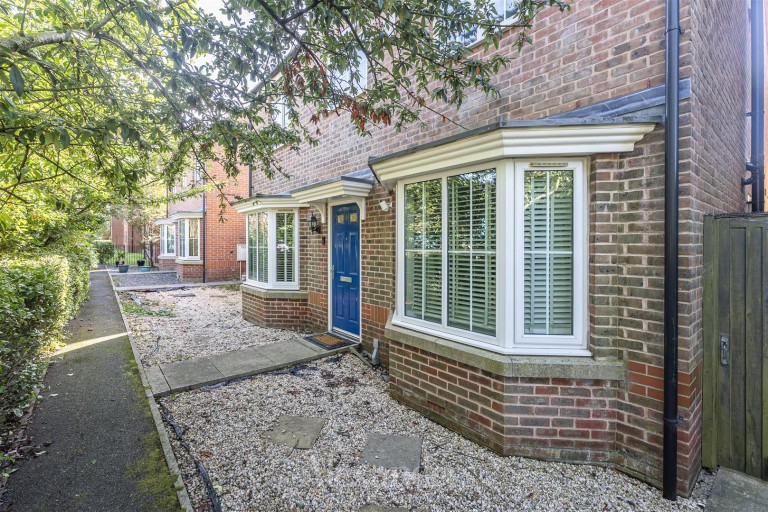 Oak Crescent, Ashby-De-La-Zouch
